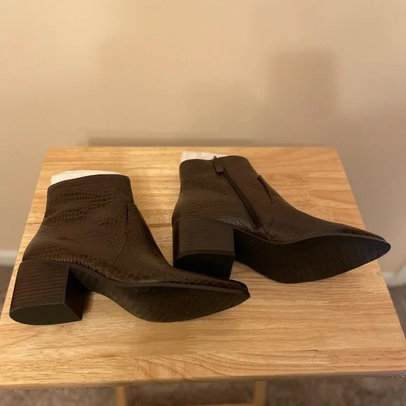 Booties - Picture 4 of 5